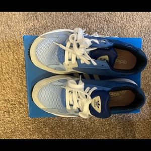 Adidas Falcon Sneakers